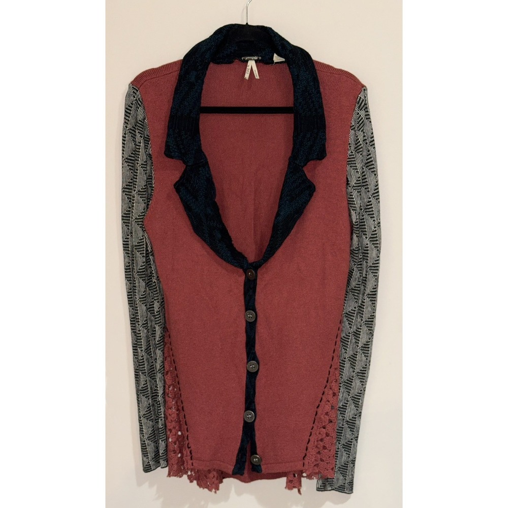 Gimmicks by BKE Women's XL Red Mixed Media Crochet Geometric Cardigan Sweater